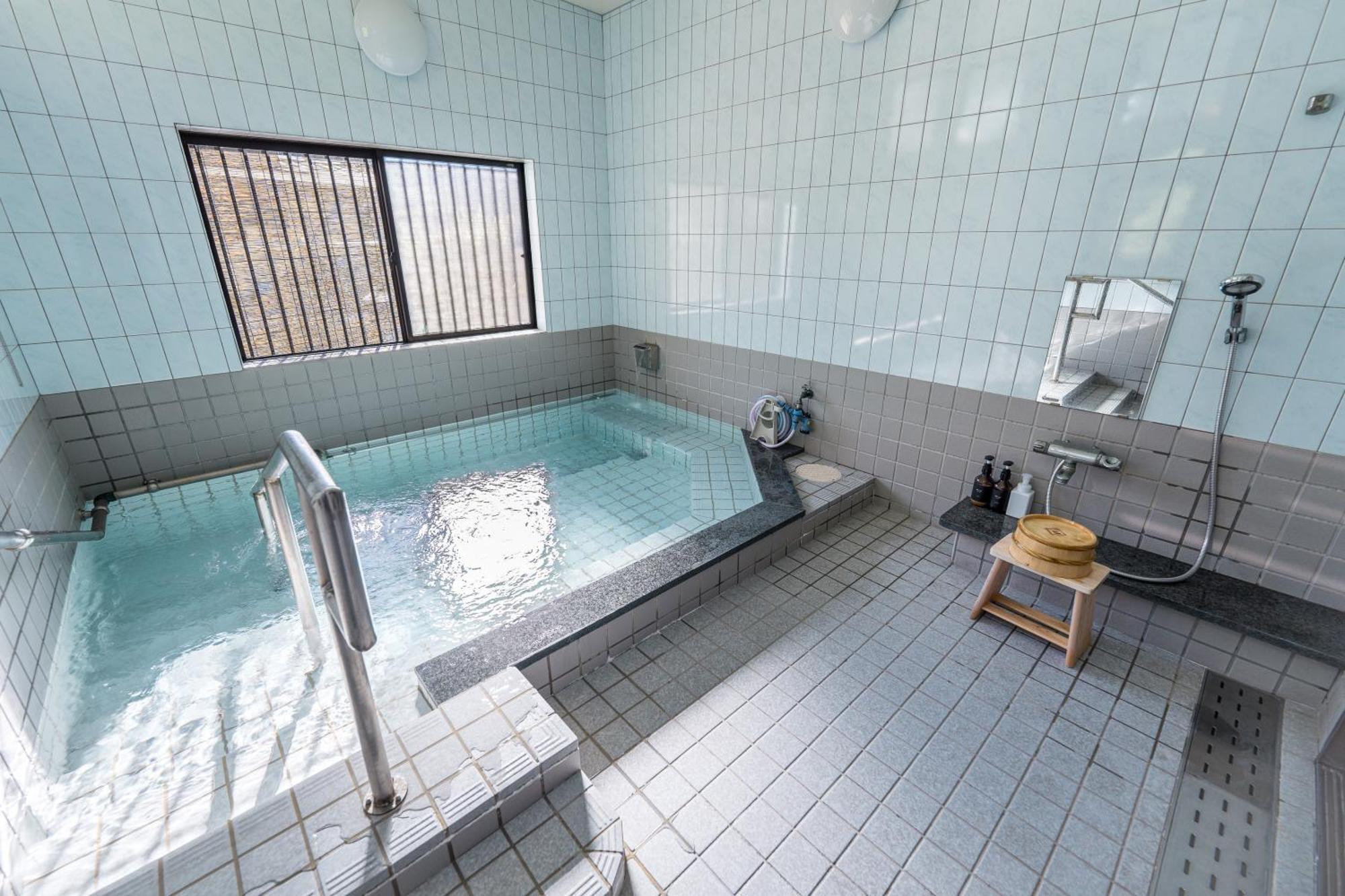 那智温泉 南の湯 - Onsen House Nachi Lägenhet Nachikatsuura Exteriör bild